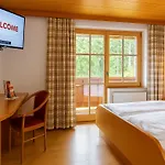 מלון Zur Linde - Bayerischer Wald - Aktivcard Mit 154 Kostenfreien Leistungen - Kostenloser Parkplatz לוהברג
