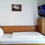 ホテル Zur Linde - Bayerischer Wald - Aktivcard Mit 154 Kostenfreien Leistungen - Kostenloser Parkplatz ローベルク