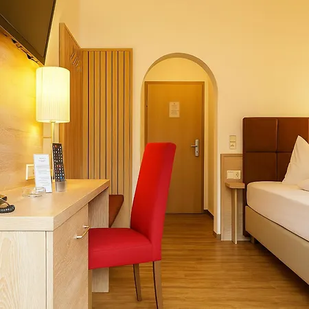 Garnihotel Zur Linde Hotel 3*
