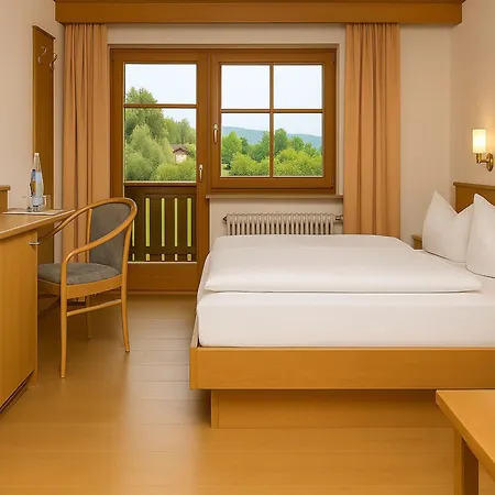 Garnihotel Zur Linde - Bayerischer Wald - Aktivcard Mit 154 Kostenfreien Leistungen - Kostenloser Parkplatz