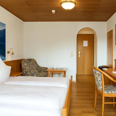 Garnihotel Zur Linde Hotel 3*