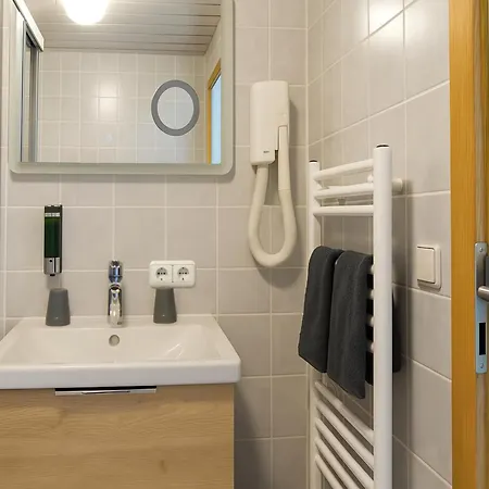Hotel Garnihotel Zur Linde 3*
