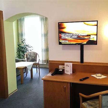 Garnihotel Zur Linde Hotel 3*