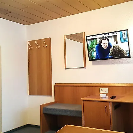 Garnihotel Zur Linde Hotel 3*