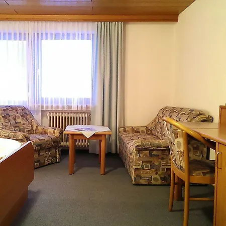 Hotel Garnihotel Zur Linde 3*