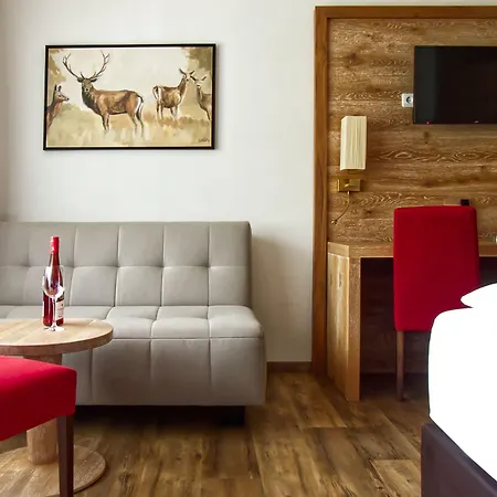 Garnihotel Zur Linde 3*