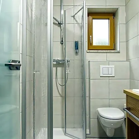Garnihotel Zur Linde Lohberg