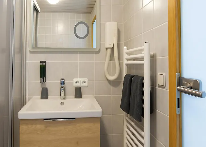 Otel Zur Linde - Bayerischer Wald - Aktivcard Mit 154 Kostenfreien Leistungen - Kostenloser Parkplatz 3*